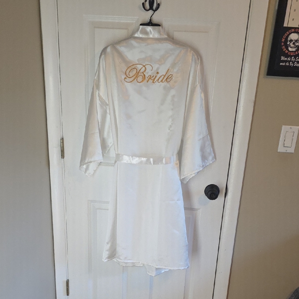 White Bridal Robe - Picture 3 of 4